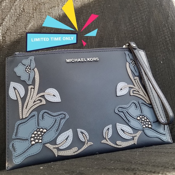 💼Michael Kors Slim Clutch w/ 🌺 Embellishments - Picture 3 of 5